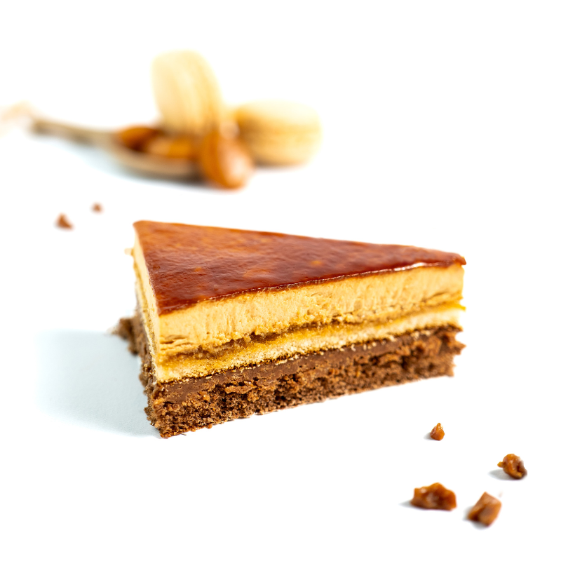 Croquant Caramel - Gâteau individuel au croquant chocolat au lait et bavaroise caramel - Pâtisserie La Romainville
