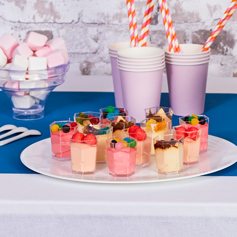 Mini-verrines bonbons - cocktails sucrées - pâtisserie La Romainville Mini-verrines bonbons - cocktails sucrées - pâtisserie La Romainville