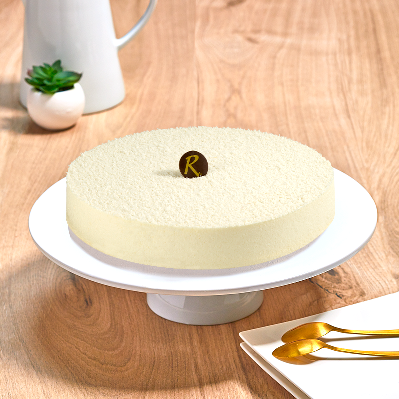 une mousse onctueuse, délicatement parfumée à la noix de coco une mousse onctueuse, délicatement parfumée à la noix de coco